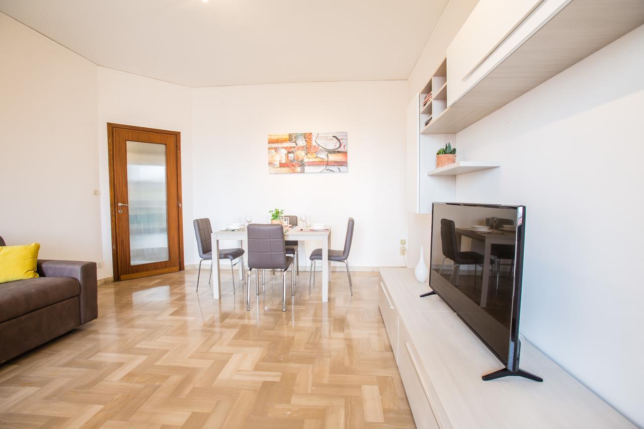 Gardappartamenti La Quiete Lake View Desenzano del Garda Eksteriør billede